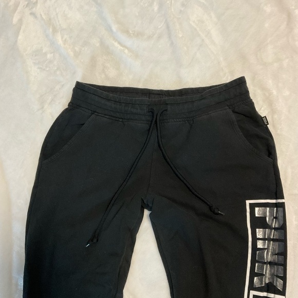 Vintage PINK Victoria Secret Black and Gold 'Eighty Six' Top and Pants S… - Picture 9 of 13